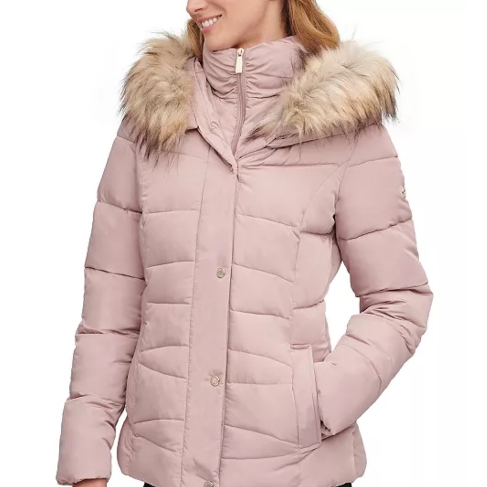 Calvin Klein
Faux-Fur-Trim Hooded Puffer Coat